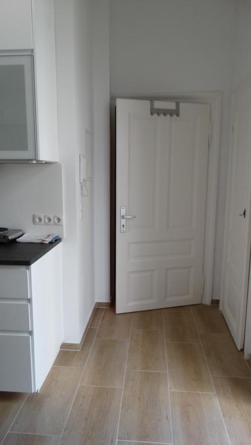 Ferienwohnung Ruhige Art-Garconniere mit Balkon Wien Exterior foto